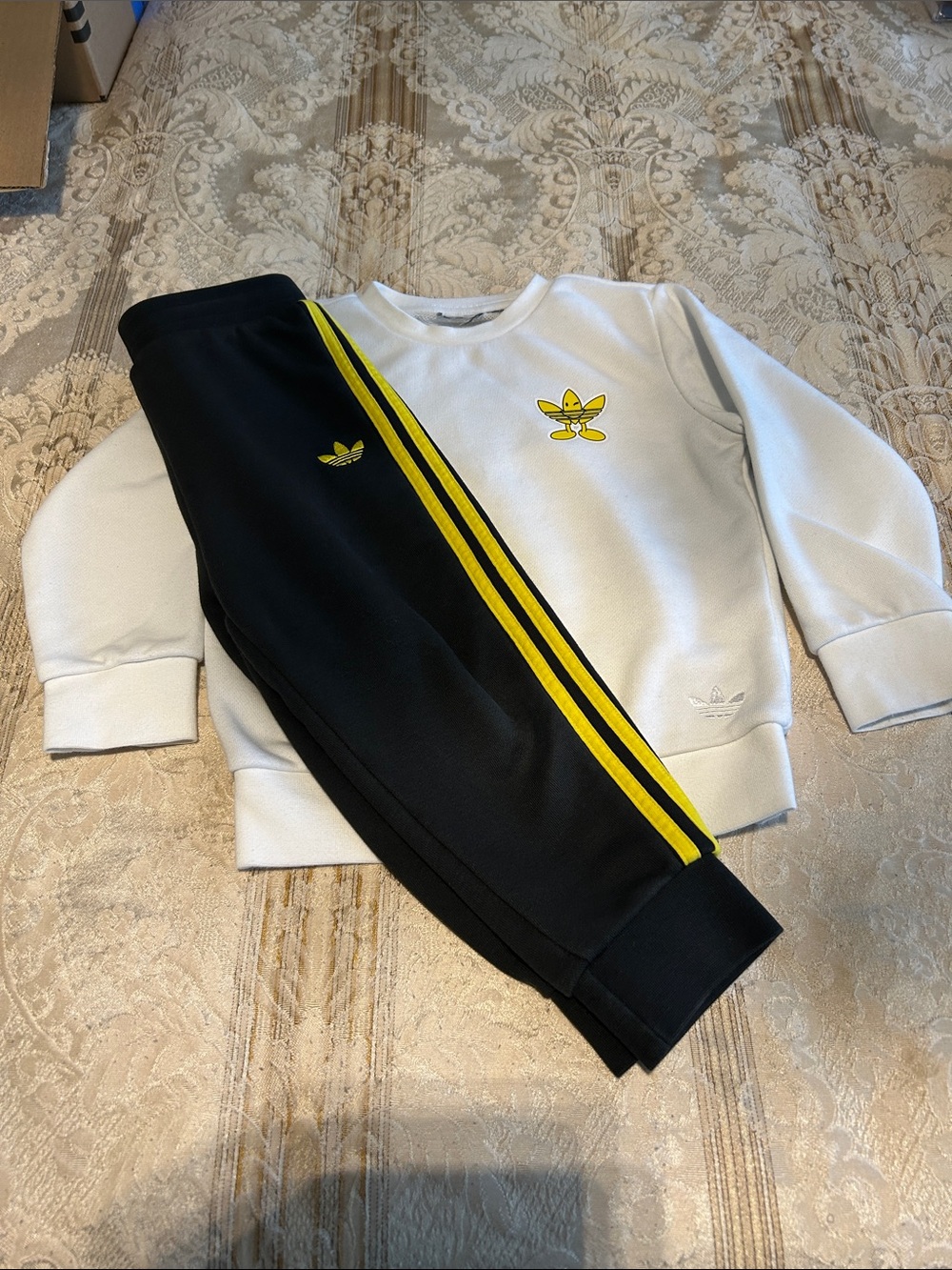 adidas White Sweatshirt and Black Joggers Set with Yellow Trim